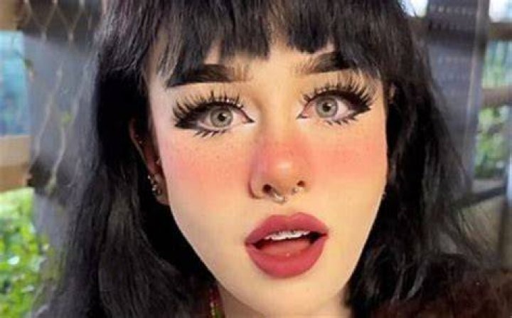 Lara Rose Burch: A Rising Star in the Creative World