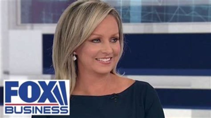 Unveiling the Mystery: Does Sandra Smith Wear Contacts?